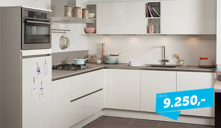 Picture of a kitchen with pricetag